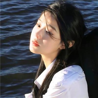 劳拉·马尔斯的眼睛